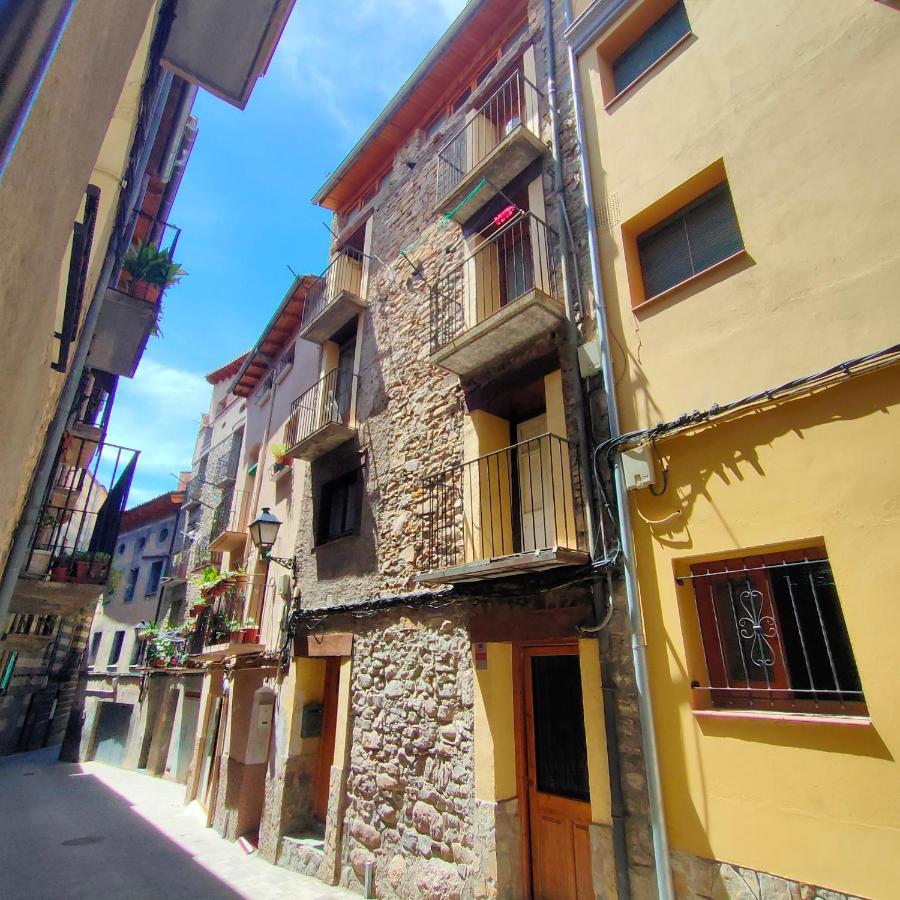 פובלה דה סגור Casa Rural Cal Rocco Porta Del Pirineu מראה חיצוני תמונה