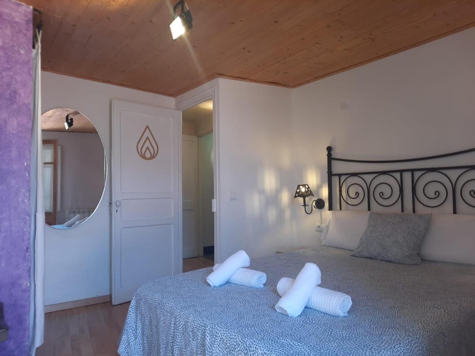 פובלה דה סגור Casa Rural Cal Rocco Porta Del Pirineu מראה חיצוני תמונה